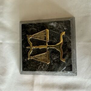 Lawyer desk accessory